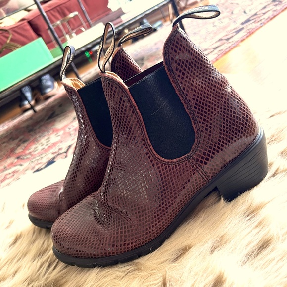Blundstone Shoes - Blundstone Burgundy Heeled Lizard Boot - 8